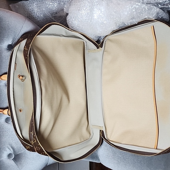 Authentic Louis Vuitton Alize 24 - Picture 17 of 17